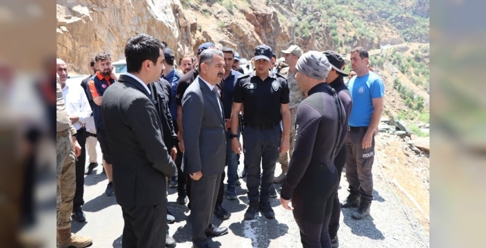 Habur Çayı'nda kaybolan genci arama çalışmaları sürüyor: Vali Ekici bizzat başında