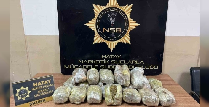 Hatay'da dev uyuşturucu operasyonu: 8 kilo 900 gram esrar ele geçirildi