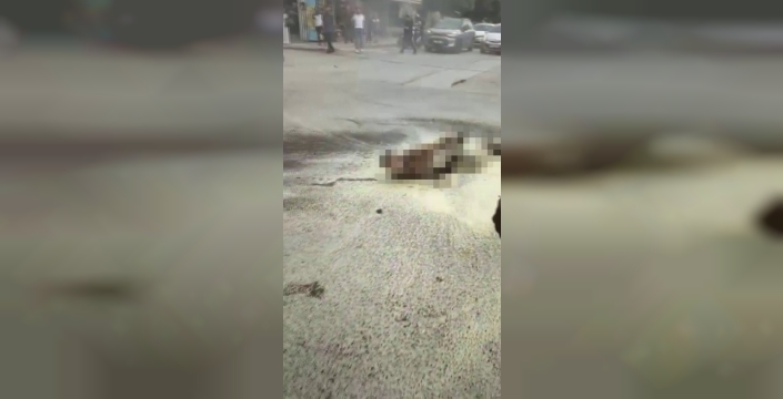 Hatay''da yürek burkan anlar: Zihinsel engelli şahıs üzerine benzin döküp alevlere teslim oldu, korkunç anlar kamerada