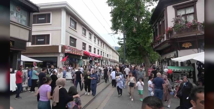 Horlayan koca, eşine tazminat ödeyecek: Yargıtay'dan şok karar!
