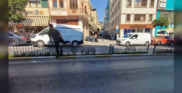 Hükümet Bulvarı'nda ölümle dans: Yayalar tehlikeli geçide isyan etti