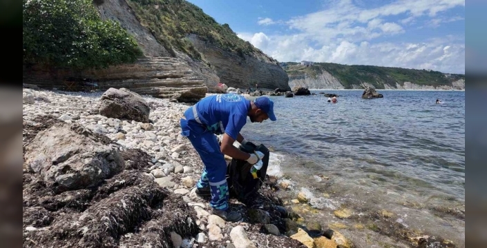 İBB'nin temizlik sorumluluğu ihmal edilince Arnavutköy Belediyesi devreye girdi