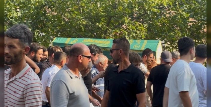 İstanbul'da şüpheli ölüm: 16. kattan düşen genç, Biga'da toprağa verildi