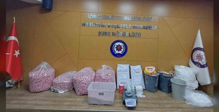 İzmir’de uyuşturucu operasyonu: 121 binden fazla hap ele geçirildi, 2 kişi tutuklandı