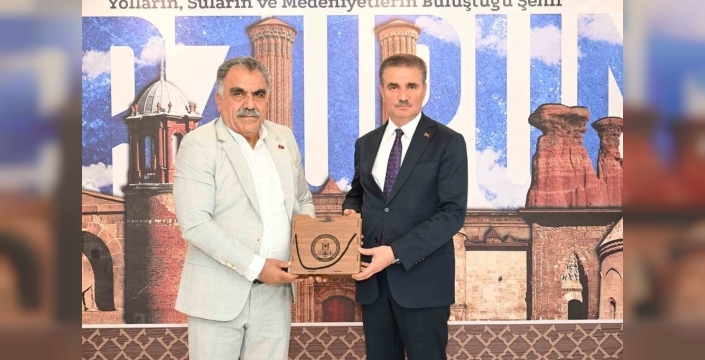 İzmir'den Erzurum'a hasret giderme seferi: 45 kişilik heyet memlekette