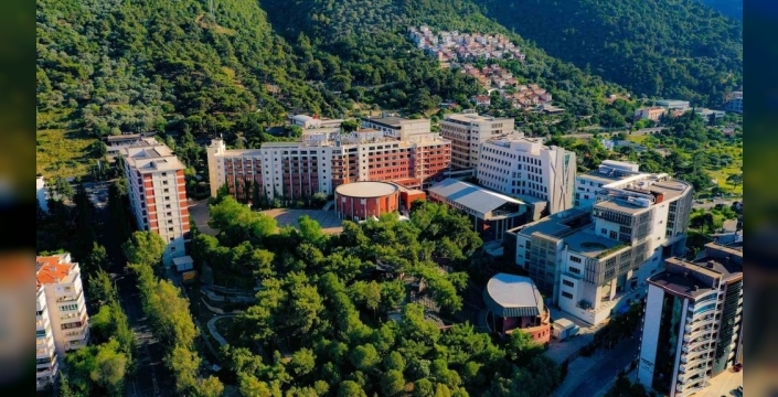 İzmir Ekonomi Üniversitesi'nden diplomaya dijital destek: 'Dijital rozet' dönemi başladı