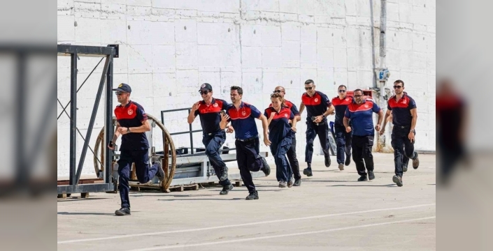 İzmir İtfaiyesi, afetlere hazırlık için 110 personeli özel eğitimden geçiriyor