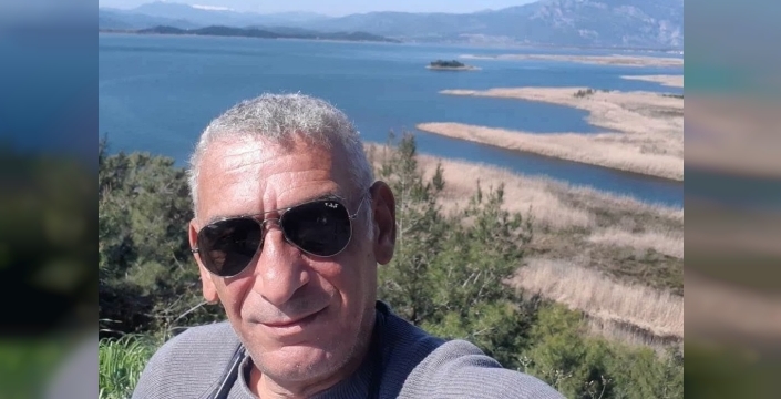 Kalp krizi sonucu hayatını kaybeden öğretmen son yolculuğuna uğurlandı