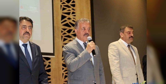 Karacabey MHP'de bayrak değişimi değil, bayrak teslimi: Mehmet Mahken yeniden zirvede