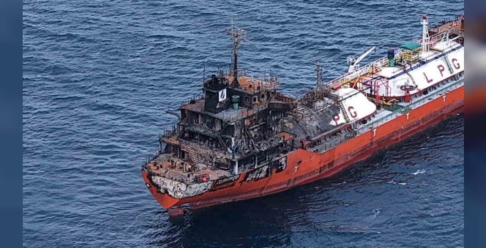Karadeniz'de dehşet: Dron saldırılarından kaçan gemiler Trabzon'a sığınıyor