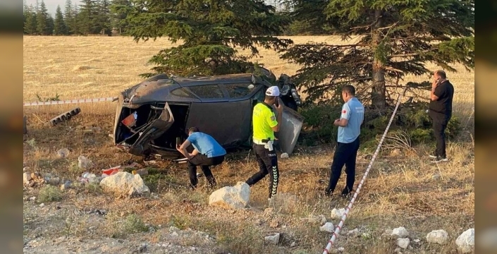 Karaman'da dramatik kaza: Sürücü takla atan araçtan güçlükle kurtarıldı