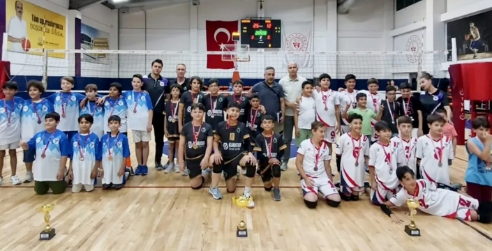 Karatay'ın minik efeleri tarih yazdı