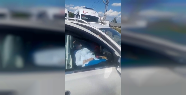 Kars'ta trafik kabusu: 8 kişi yaralandı