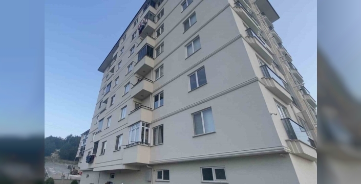 Kastamonu'da 2 yaşındaki çocuk, 7. kattan düşerek hayatını kaybetti