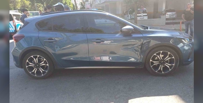 Kavşakta korkunç çarpışma: Motosikletli yolcu hastanelik oldu!