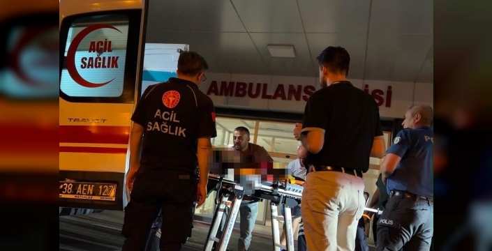 Kayseri'de 3. kattan düşen çocuk hastaneye kaldırıldı