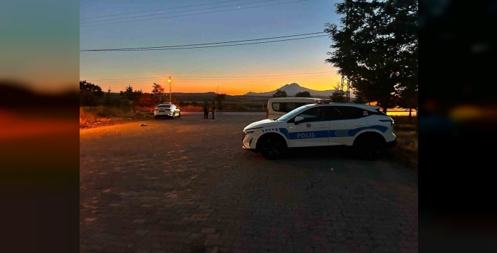 Kayseri'de kan donduran anlar: Kaza sonrası kaçış girişimi faciayla bitti, 1 ölü 2 yaralı!
