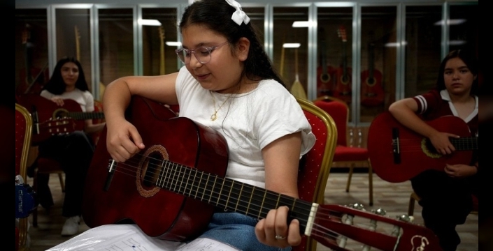 Kayseri’de KAYMEK Yaz Okulu'nda çocuklar hem eğleniyor hem öğreniyor