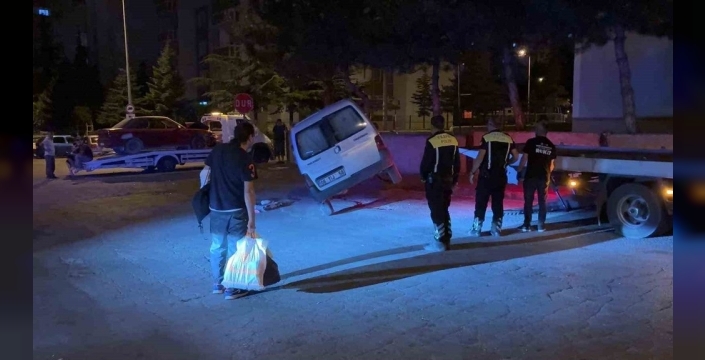 Kayseri'de kaza sonrası sürücünün direnişi ekipleri zor durumda bıraktı