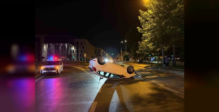 Kayseri'de takla atan otomobilin sürücüsü kayıplara karıştı