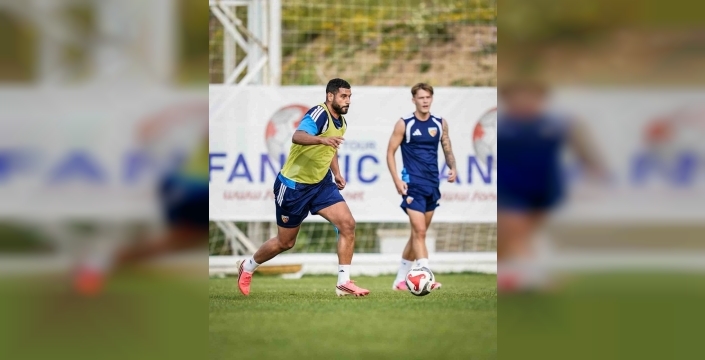 Kayserispor'da Cardoso, Onugkha ve Bennaser kadro dışı bırakıldı