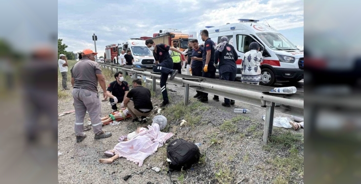 Kemikli Rampaları'nda yürek burkan kaza: Bir hayat söndü, 8 kişi yaralı!