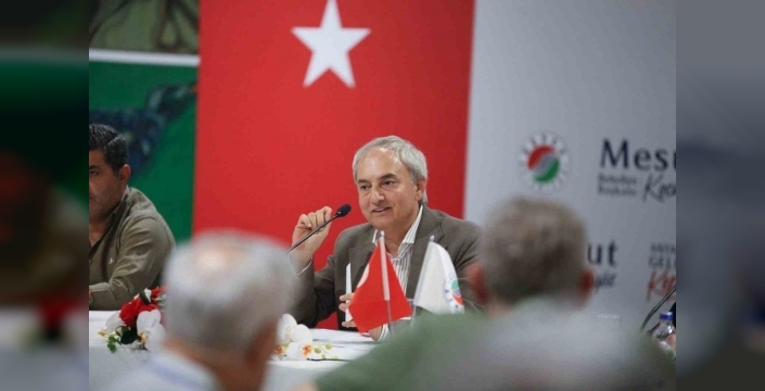 Kepez Belediye Başkanı Kocagöz'den yeni parti sorusuna net yanıt: 'Rozetimi çıkardım