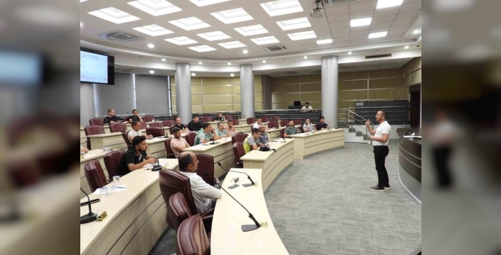 Kepez Belediyesi'nden personele afetlerde güvenli çalışma eğitimi