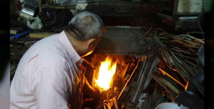 Kilis'te 29 yıldır demir döken usta, mesleğin geleceğinden endişeli