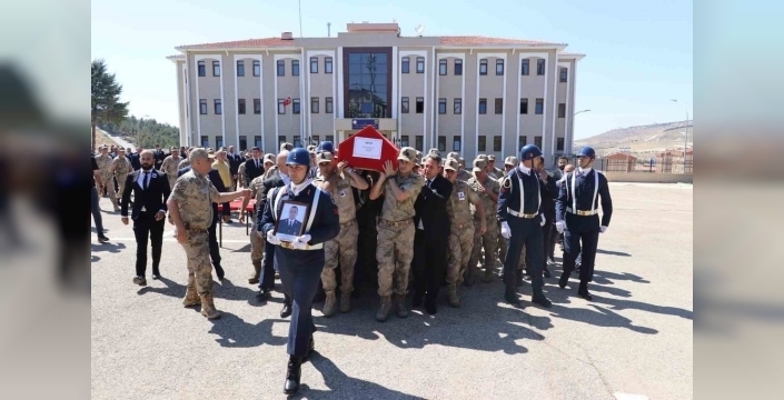 Kilis'te görevli uzman çavuş, evinde geçirdiği kalp kriziyle hayata veda etti