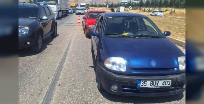 Kırıkkale-Ankara yolunda kırmızı ışık dehşeti: 3 araç birbirine girdi, 1 yaralı