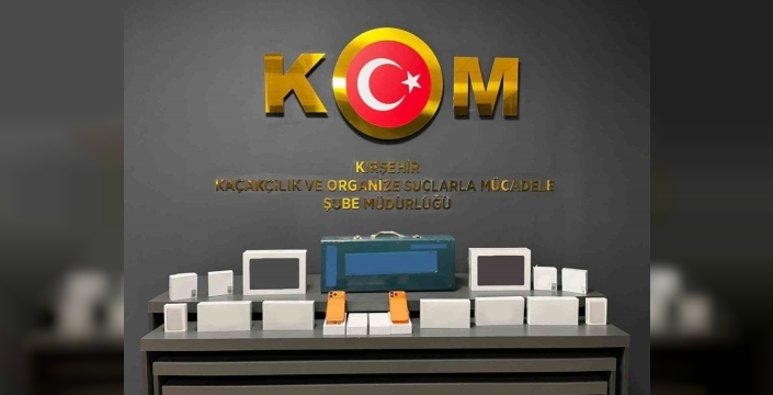 Kırşehir'de kaçak elektronik ürün operasyonu: Çok sayıda malzeme ele geçirildi