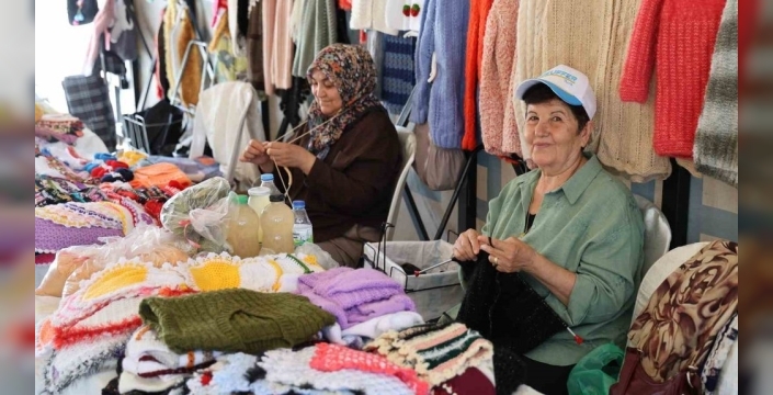 Kırşehir'de kadınların el emeği, göz nuru ürünleri yüzleri güldürüyor