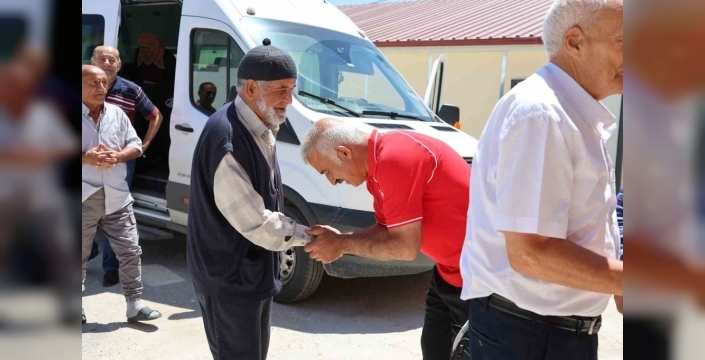 Kızılay'dan huzurevi sakinlerine sıcak bir dokunuş: Elazığ'da anlamlı buluşma