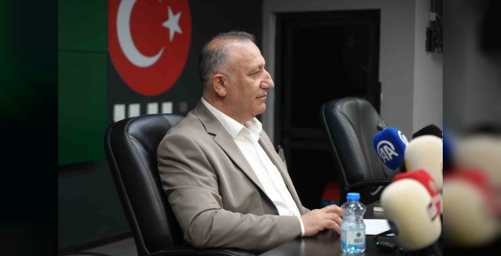 Kocaelispor'da ayrılık rüzgarı: Keita, Nonge ve Churlinov'un durumu belirsiz