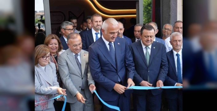 Kültür ve Turizm Bakanı Ersoy, Gaziantep Dijital Sanat Müzesi’ni açtı