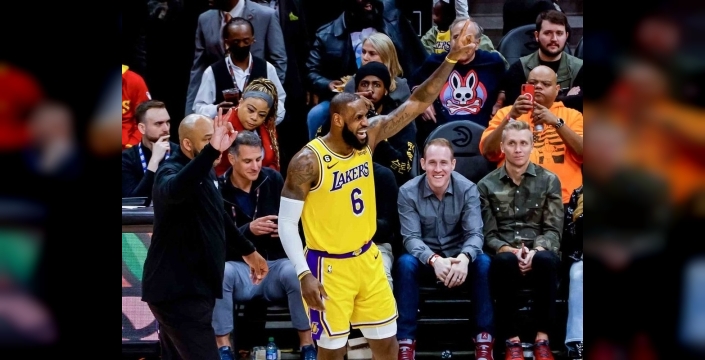 LeBron James, 41 yaşında NBA'de dördüncü takımına transfer oluyor: Philadelphia 76ers'ta yeni bir sayfa