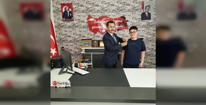 LGS şampiyonuna altın sürprizi: Bolvadin'den Türkiye birincisi çıktı!