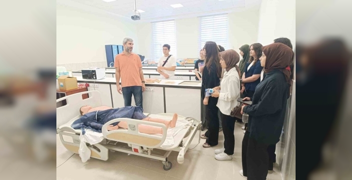 Lise Tıp Bilim Kampı'na başvurular başladı: Geleceğin hekim adayları için fırsat