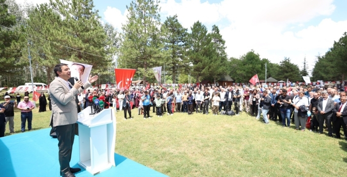 Mahmut Arıkan Konya'dan iktidara yüklendi! "Çavuşlar ortaya çıkana kadar peşindeyiz"