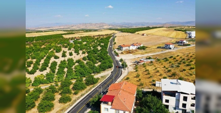Malatya'da yol çalışmaları hız kesmeden devam ediyor