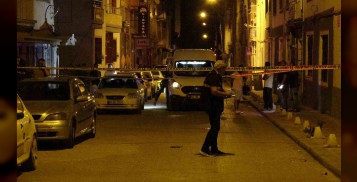 Malatya'da yürek burkan ölüm: Hasarlı binanın çatısından düşen genç kurtarılamadı