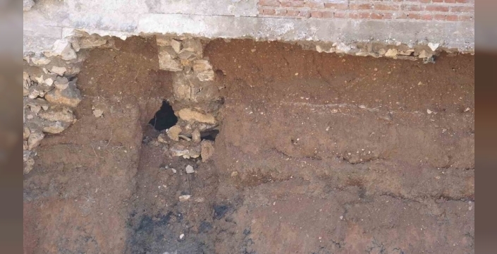 Malatya'da yürekler ağza geldi: İnşaat kazısı apartmanı tehdit etti, bina mühürlendi