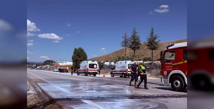 Mamak'ta yürek burkan kaza: Aynı aileden 3 yaralı, biri kritik durumda