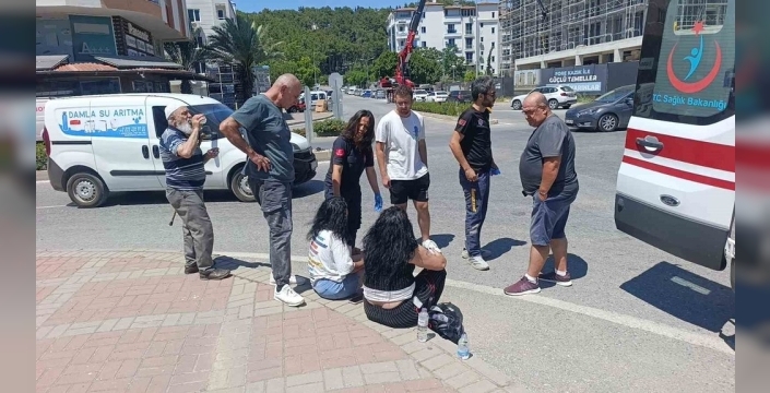 Manavgat'ta dramatik kaza: Kamyonetten kaçarken motosikletiyle sürüklendi!