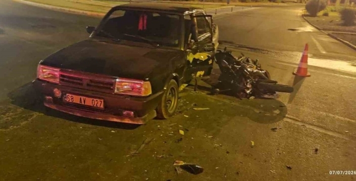 Manavgat'ta feci kaza: Motosiklet ve otomobil çarpıştı, 2 yaralı