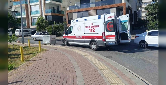 Manavgat'ta kan donduran kavşak kazası: 4 yaralı!