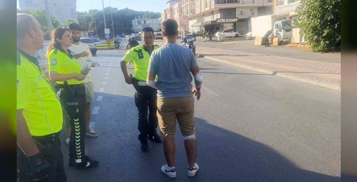 Manavgat'ta motosiklet kazası: İki sürücü yaralandı