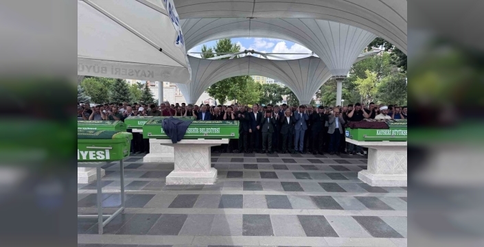 Mehmet Arar’ın babası, son yolculuğuna uğurlandı