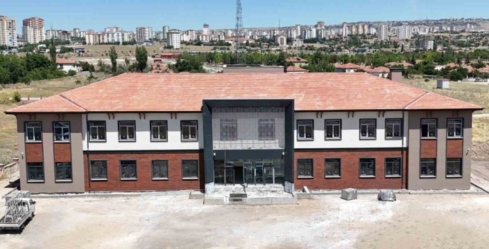 Melikgazi'de okul atağı: Bir ilkokul tamam, ortaokul yolda!
